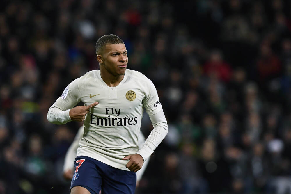 张庆鹏：对新外援小尼尔森还不太了解，今晚要向冠军队广东学习